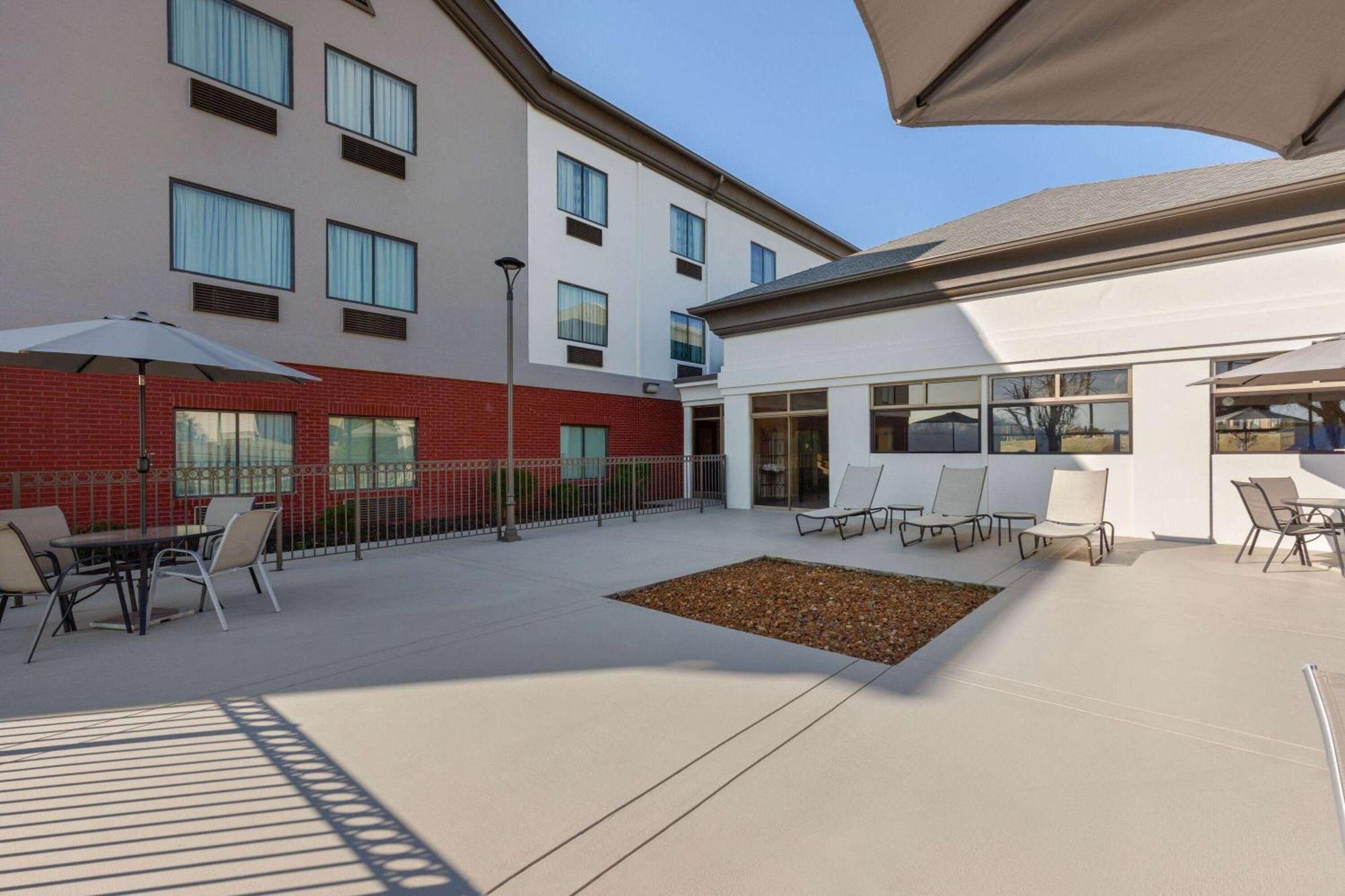 Hotel La Quinta By Wyndham Loudon Exterior foto